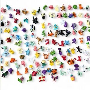 Pokémon Miniature Figurine Collection 144 sm 36 med brand new pikachu charmander
